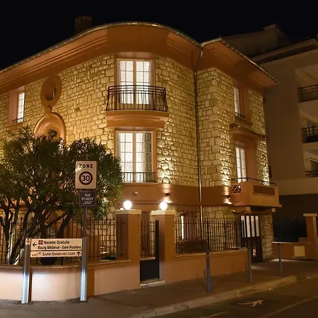 Le Lierre
